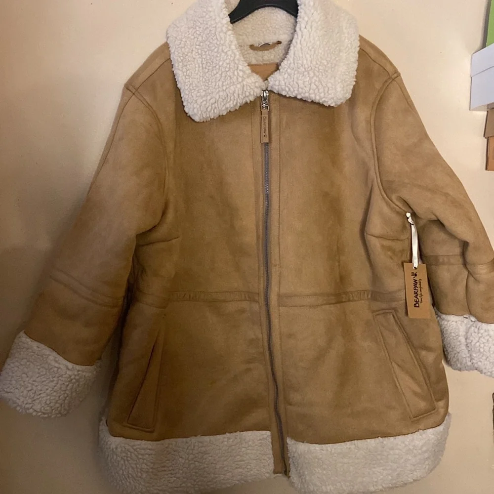 Bearpaw coat - Picture 2 of 12